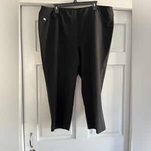 Valerie Stevens Black Dress Capris